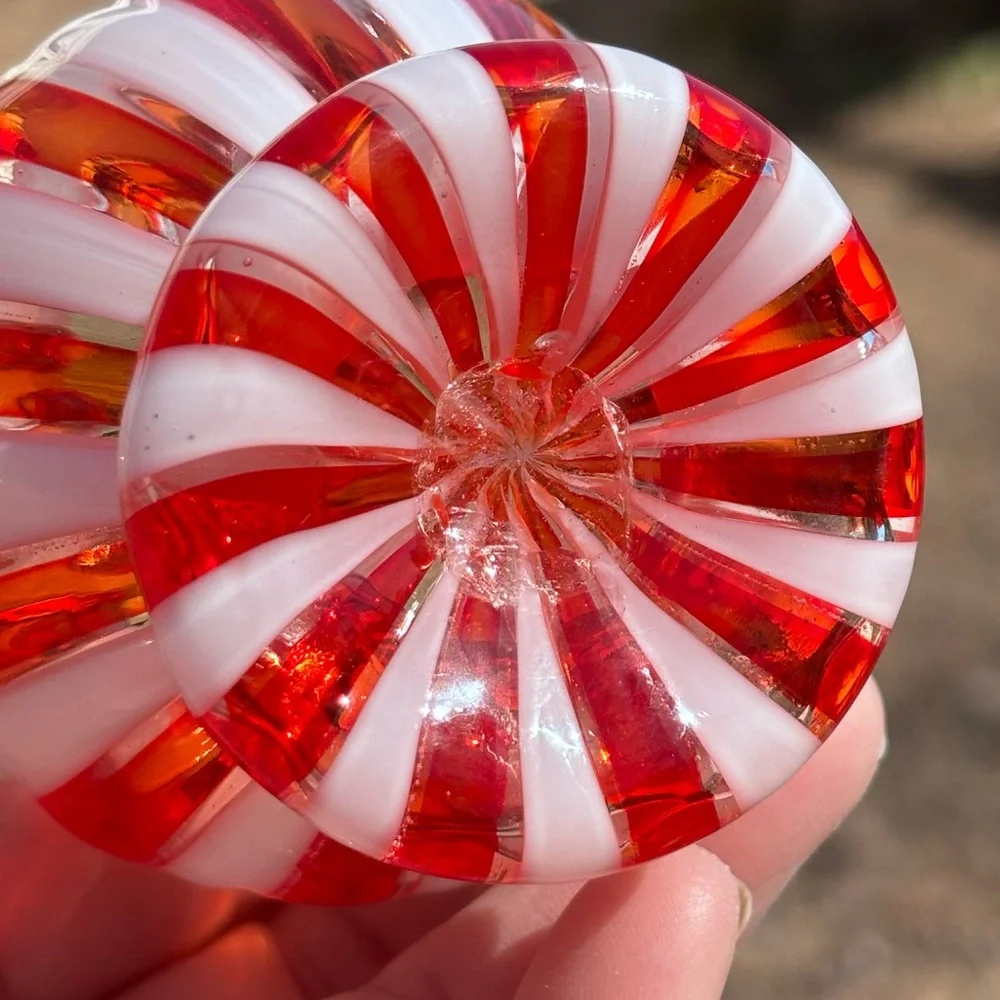 Extraordinary Vintage Cranberry Swirl Vase! - Picture 5 of 9